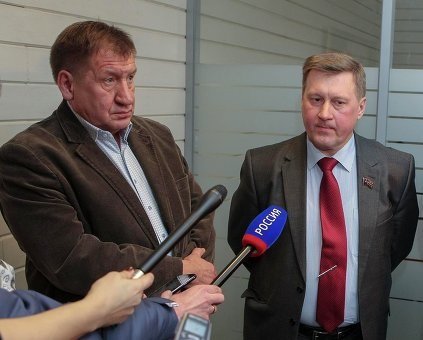 Локоть уволил Старикова и принимает sms от соискателей на пост